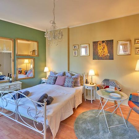 Old City Romantic Studio With Free Private Parking PUY Eksteriør bilde